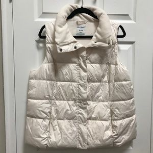 WHITE OLD NAVY PUFFER VEST